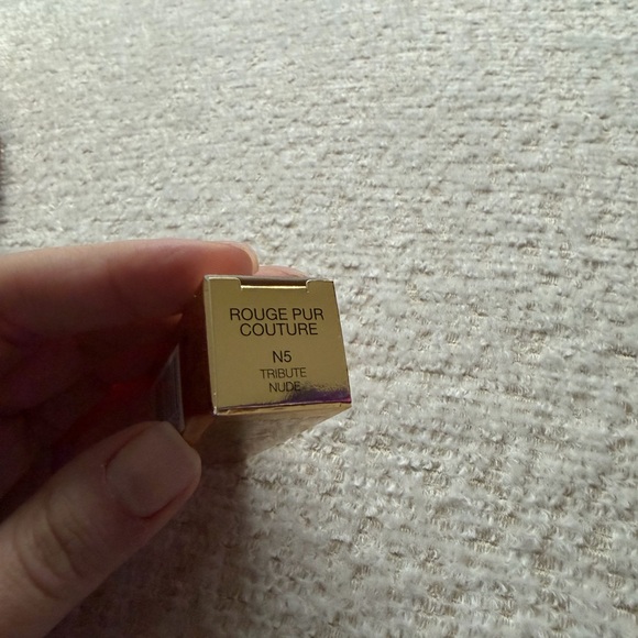 Yves Saint Laurent Rouge Pur Couture in Tribute Nude N5 - Picture 6 of 7